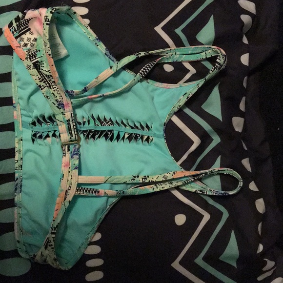 Bathing suit top - Picture 2 of 2